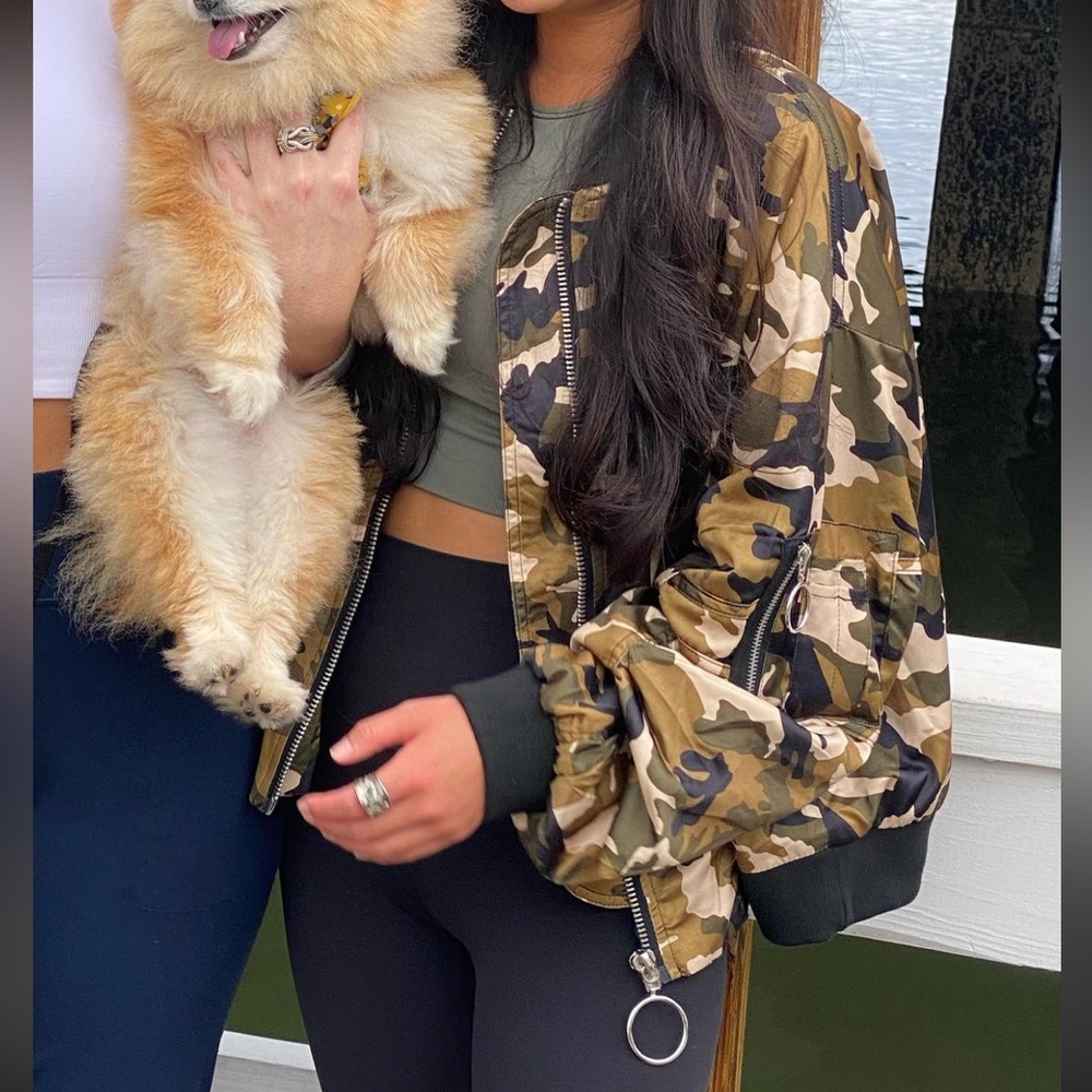 HONEY PUNCH Camo Bomber Jacket, size small